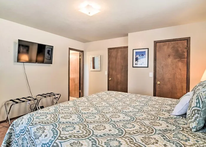Ferienhaus W/ Back Deck - 5 Mi To Downtown *
